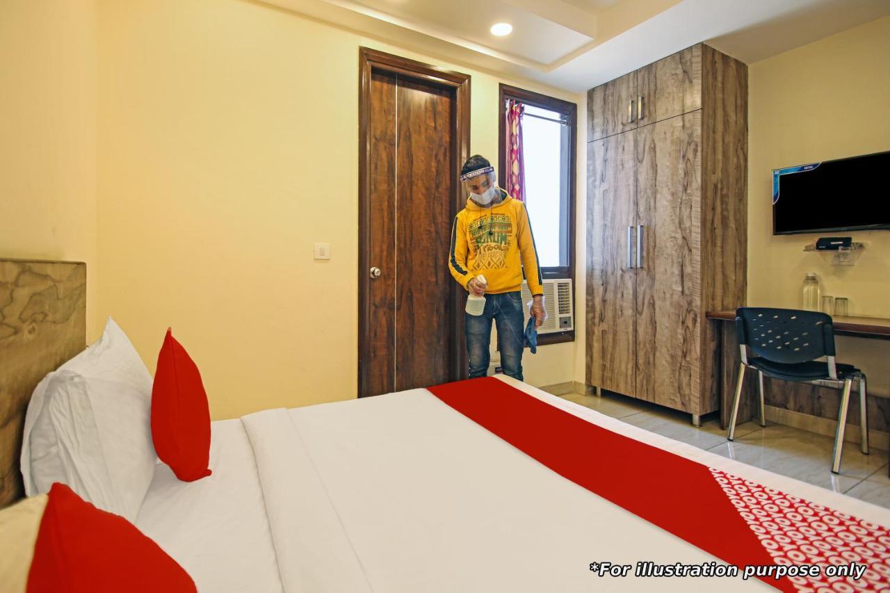 Flagship Jn Rooms And Banquet Gonda Eksteriør bilde